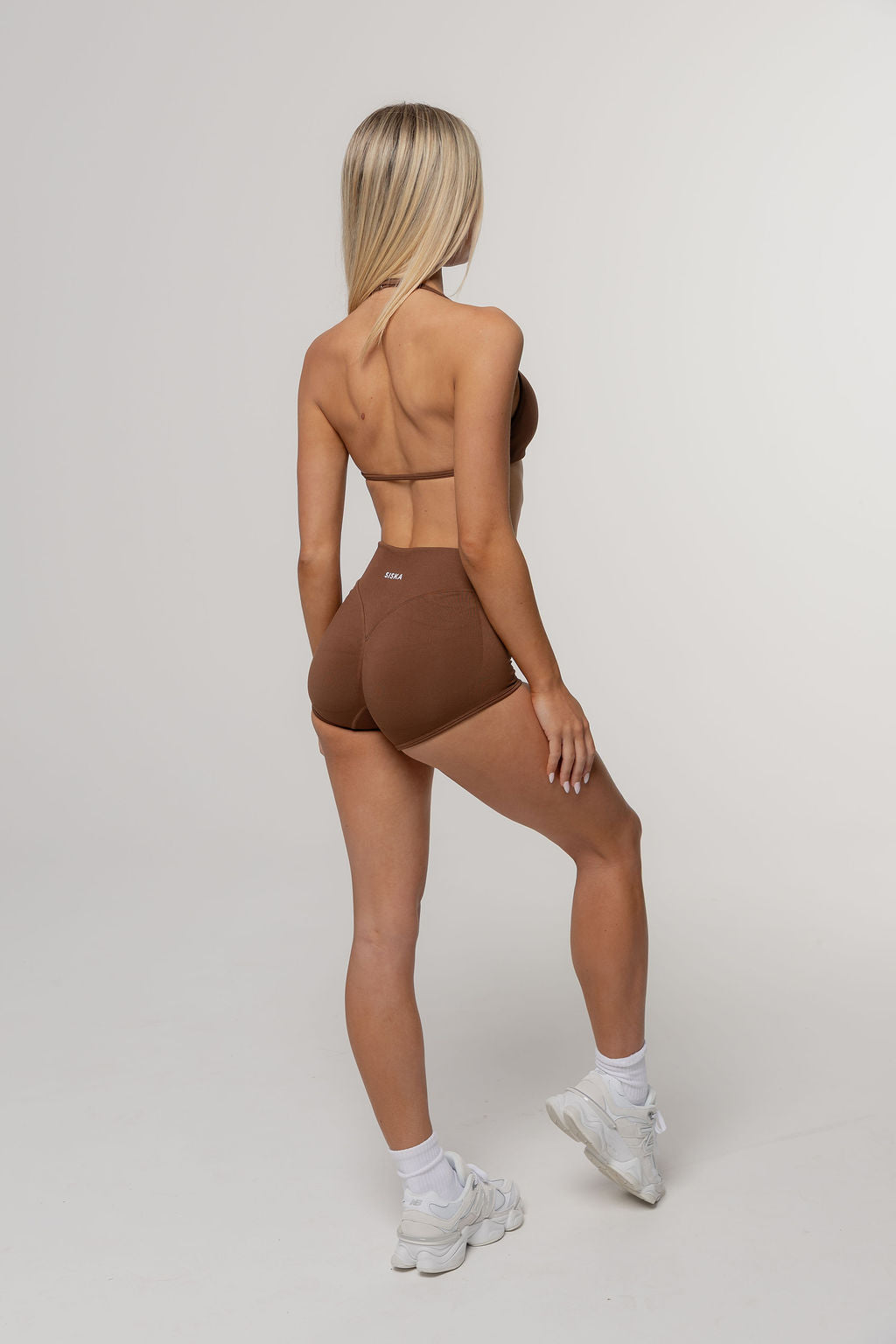 Micro Sculpt Scrunch Short | Espresso