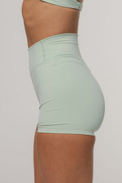 Core Invisible Scrunch Shorts | Matcha