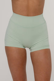 Core Invisible Scrunch Shorts | Matcha