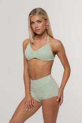 Micro Sculpt Scrunch Short | Matcha
