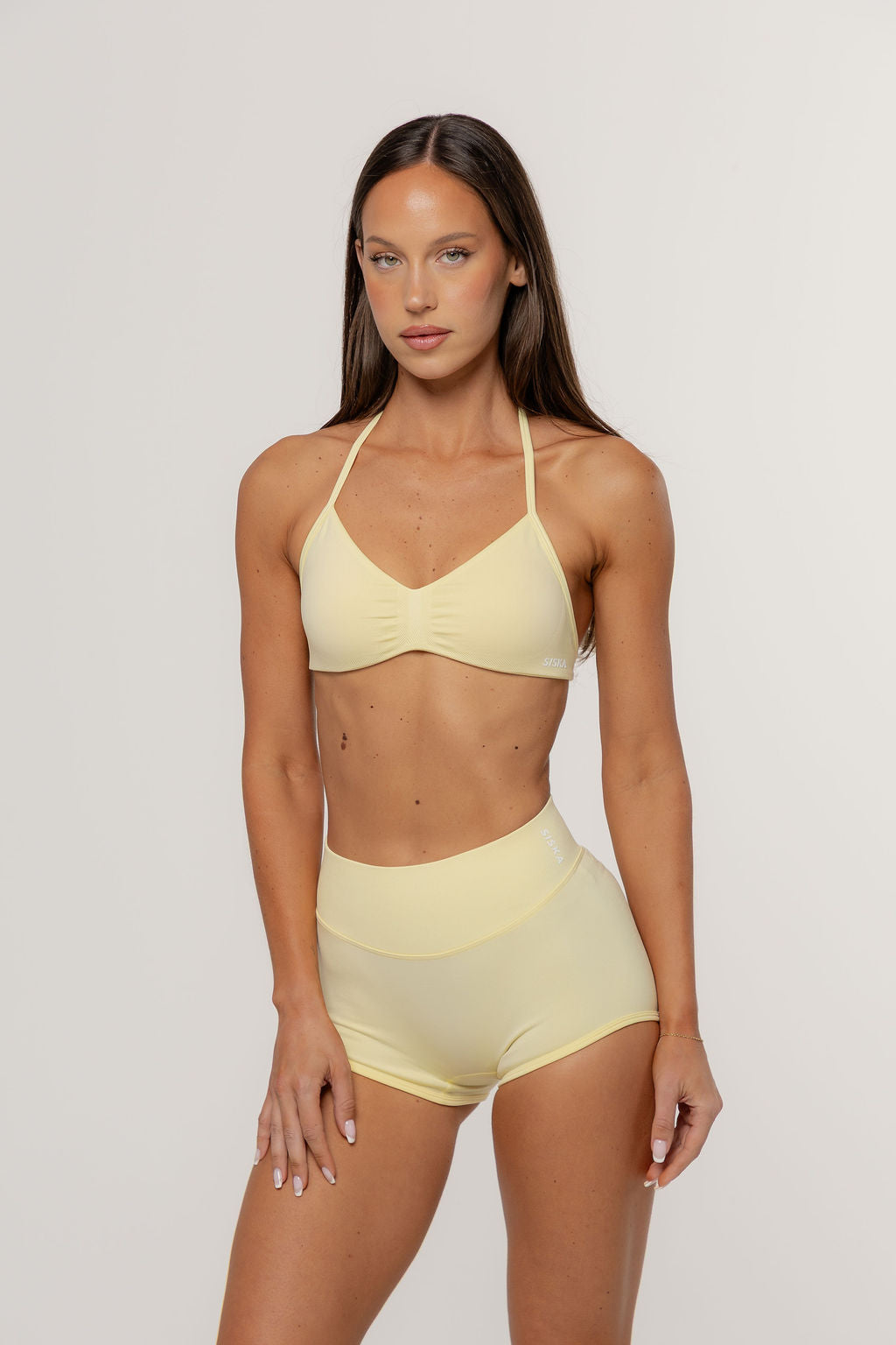 Micro Sculpt Scrunch Short | Butter