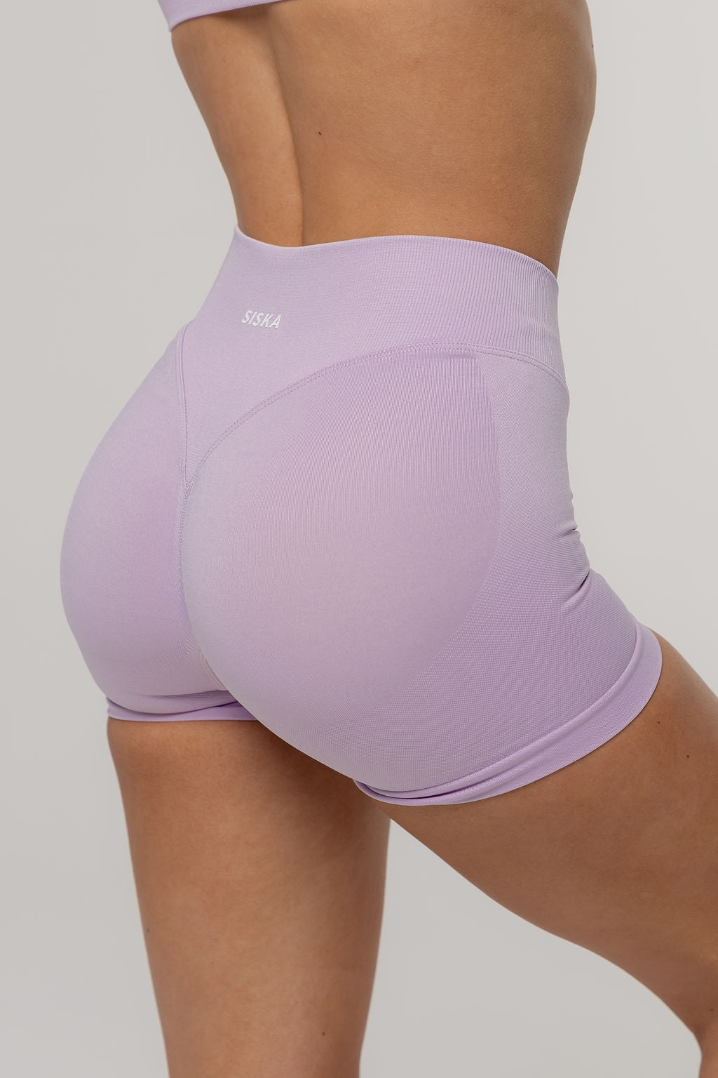Sculpt Scrunch Short | Lilac