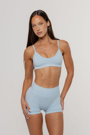 Sculpt Staple Crop | Sky