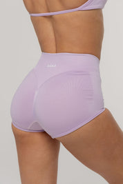 Micro Sculpt Scrunch Short | Lilac