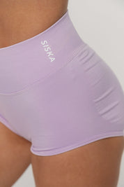 Micro Sculpt Scrunch Short | Lilac