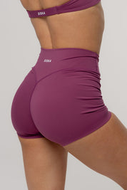 Core Invisible Scrunch Shorts | Grape