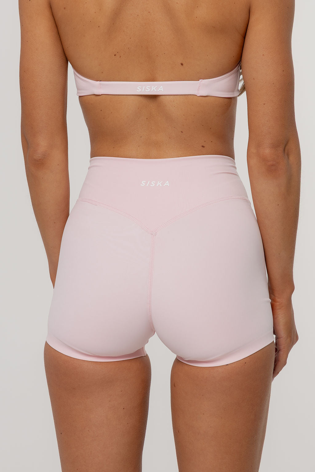 Core Invisible Scrunch Shorts | Blush