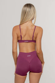 Sculpt Staple Crop | Grape