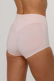 Micro Sculpt Scrunch Short | Blush